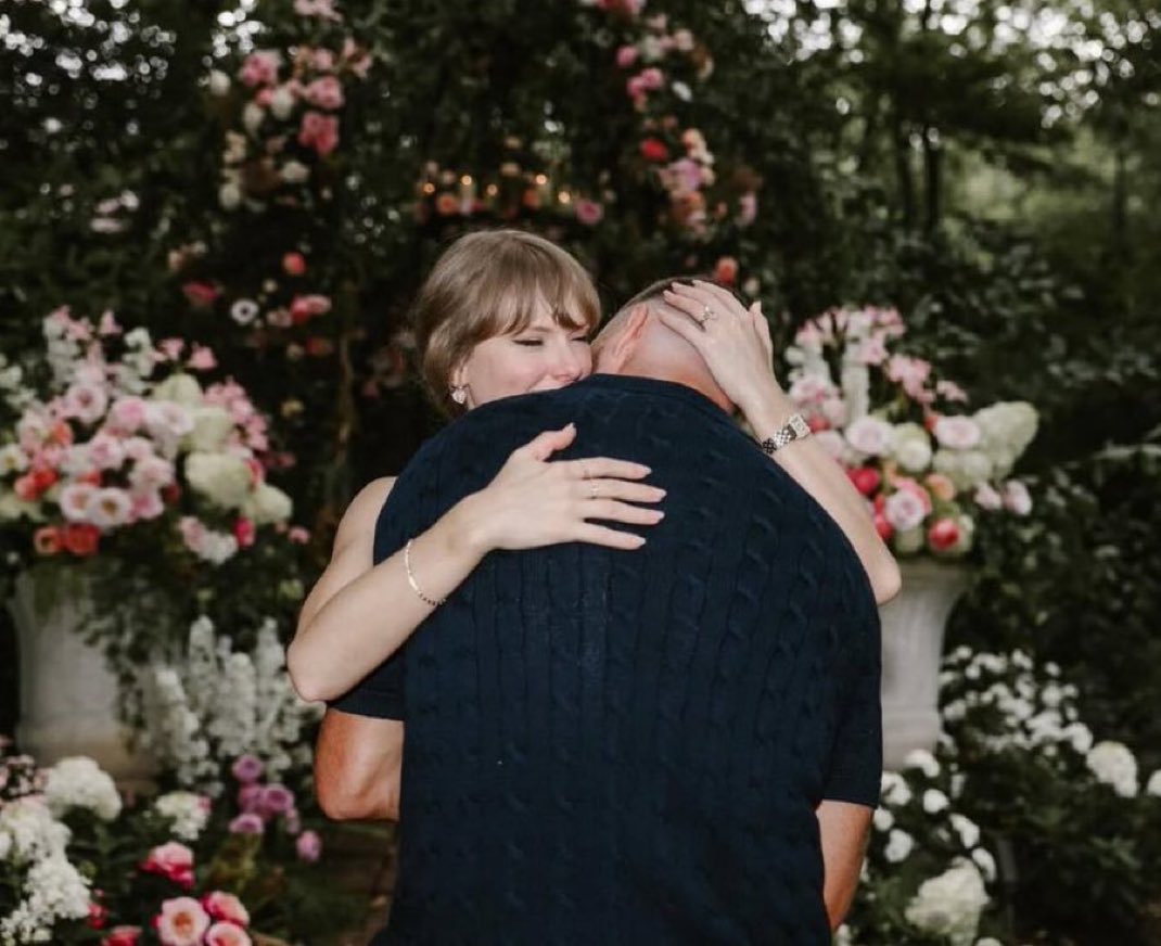 I’m way too happy my english teacher, my mother, my sister, my best friend, my therapist, my confidant, and my favourite humancat is getting married.