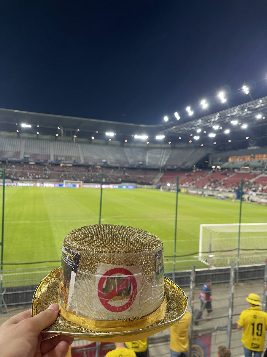 Gratulerer med dagen til alle som e glad i norsk fotball.