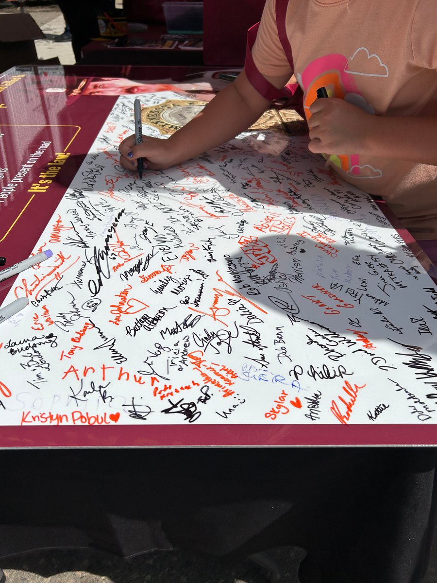 Thanks to all who pledged to move over for law enforcement, emergency vehicles and people on the road at State Patrol Day. Honor Trooper Ted Foss by slowing down and moving over — it’s the law. Learn more: dps.mn.gov/divisions/ots/…