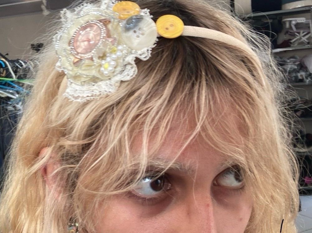 cutieboneca's tweet photo. headpieces NOW coin on @zora https://t.co/Ml2gwffGdo