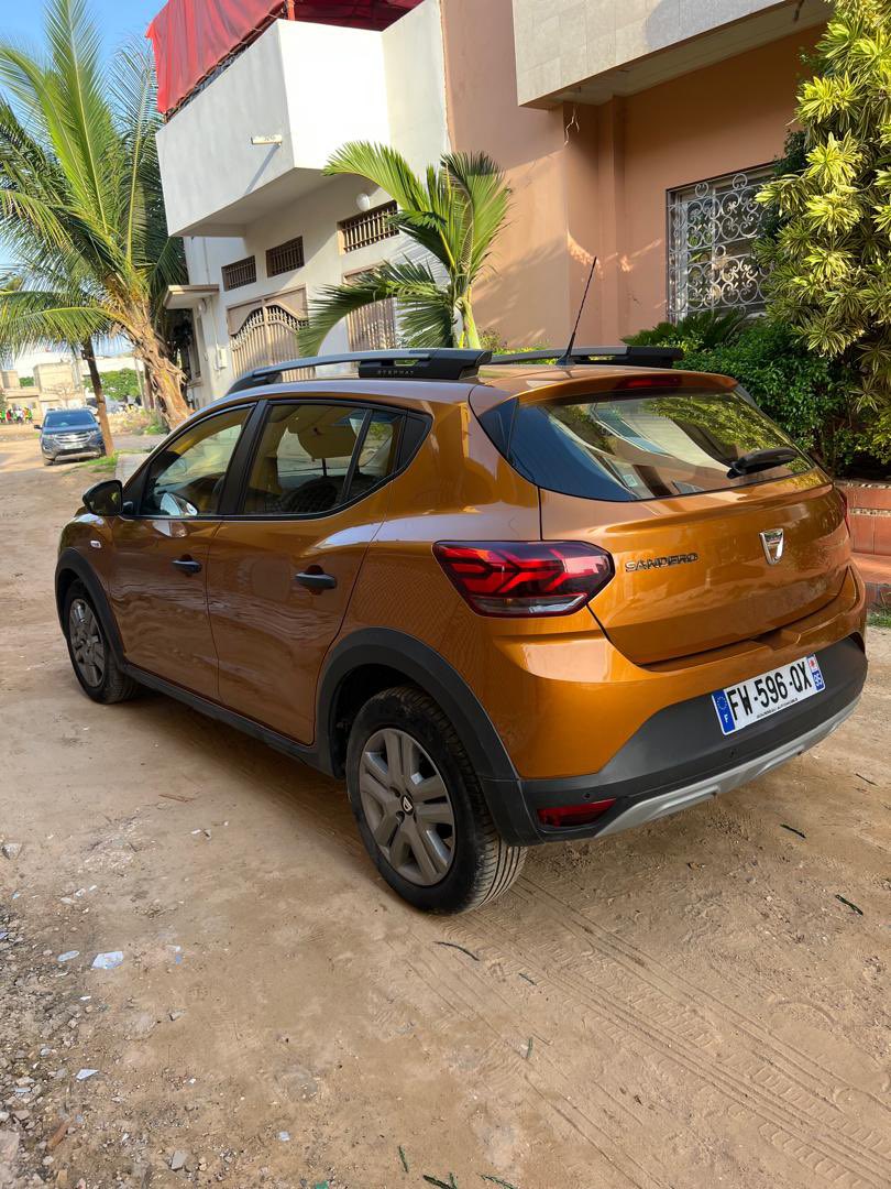 Prix Wanter : 6.900.000 frs CFA TTC
Renault Sandero Stepway 2021
101.000km
Manuel Essence 
climatisé , 3cylindres , moteur 1.2L Turbo