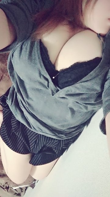 この無料サイトやりたがりの女の子おおすぎっ！ ⇒ is.gd/4BOBMk ぬるぬるまんこにジュボッと 入れられたい変態ちゃんばっかり♡♡