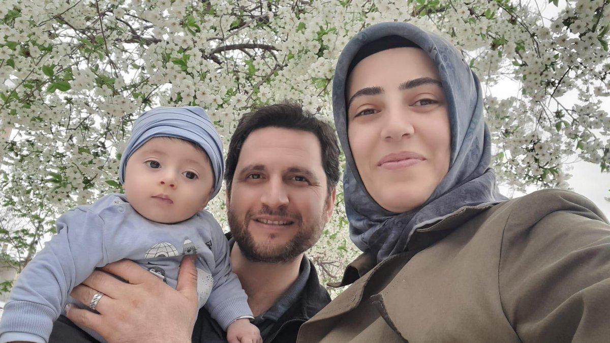 _khkmagduru_'s tweet image. Bebekler suç işlemez, ama bugün 9 aylık Efe annesiyle birlikte cezaevinde… Bu hangi adalet anlayışı?
9AylıkEfe Hapiste ‼️