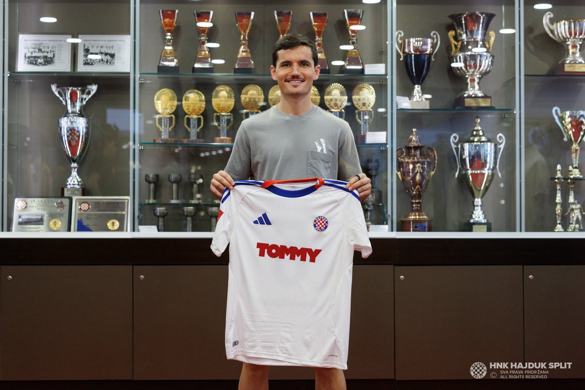 Hugo Guillamon tweet media