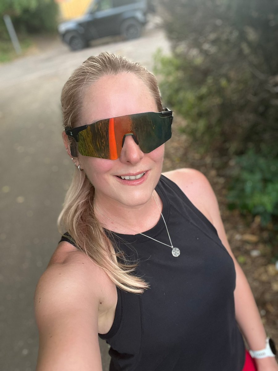 800m intervals done and done ✔️ 

On a deload week this week but that still felt awesomely horrendous following lunchtimes fuel class 🤮

#ukrunchat #runningmotivation