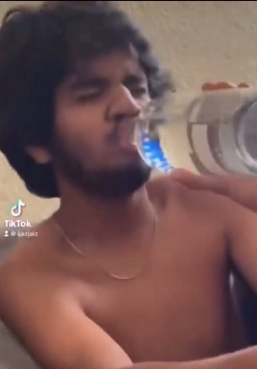 Boyfriend of daddy’s Princess drinking zam zam in Malé while she eats fish &amp; chips in UK. Muizzu selling censorship as faith. Maldives is a sitcom nobody asked for.