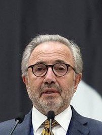 Olaya gel olaya Nereden baksan elinde kalır öl daha iyi rezillik ;
Fenerbahçe Asbaşkanı Hamdi Akın: "Yarınki maçı rahat bir şekilde kazanabiliriz." 
Jose Mourinho: "Maçı kolay kazanırız diyen kişiyi tanımıyorum."
💛❤️😄😄😄😄😄❤️💛