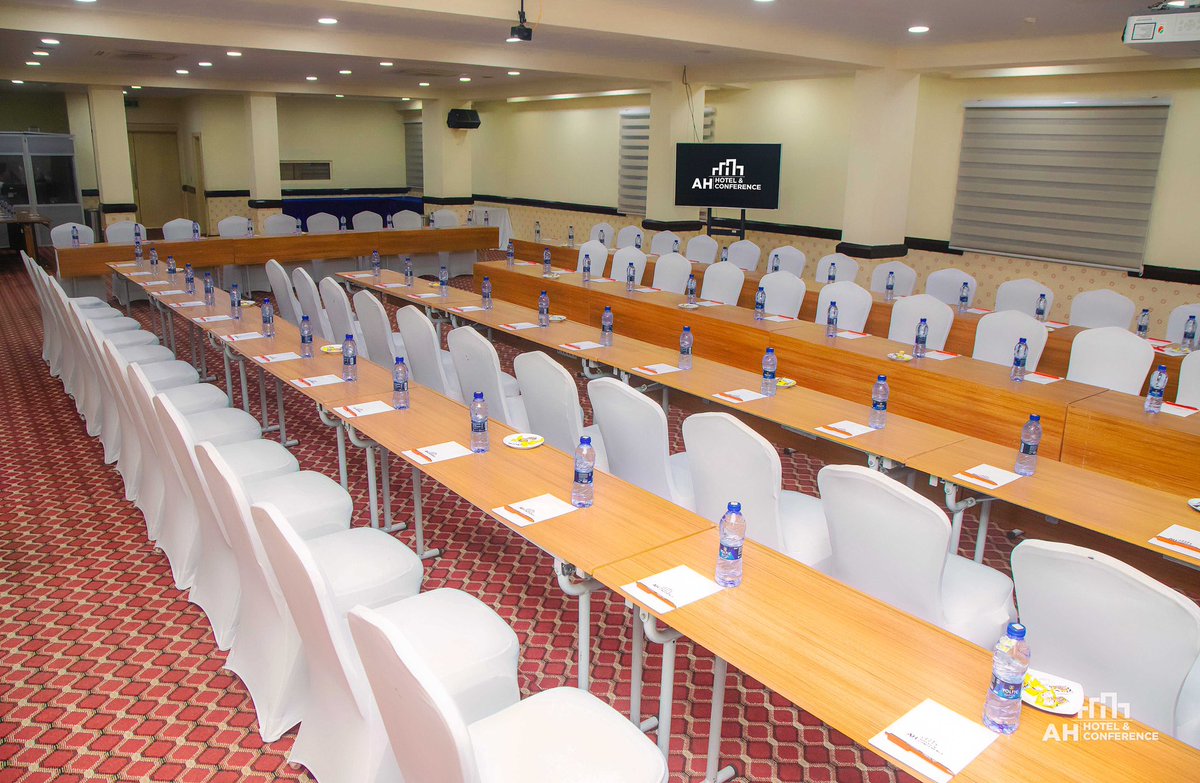 Preacherboye's tweet photo. Looking for an ultra modern venue for your conference, meeting or private banquet? Why wait further?

Call @AHHotelAfrica_ now 0501684270/0201775025

#Conferencehall #hotelconferencehall #Trending #AHhotel

#ThetorchEP #YFMGhana Doris Kofi Kinaata Fermin Newcastle Amorim https://t.co/Se7T7xlLN0