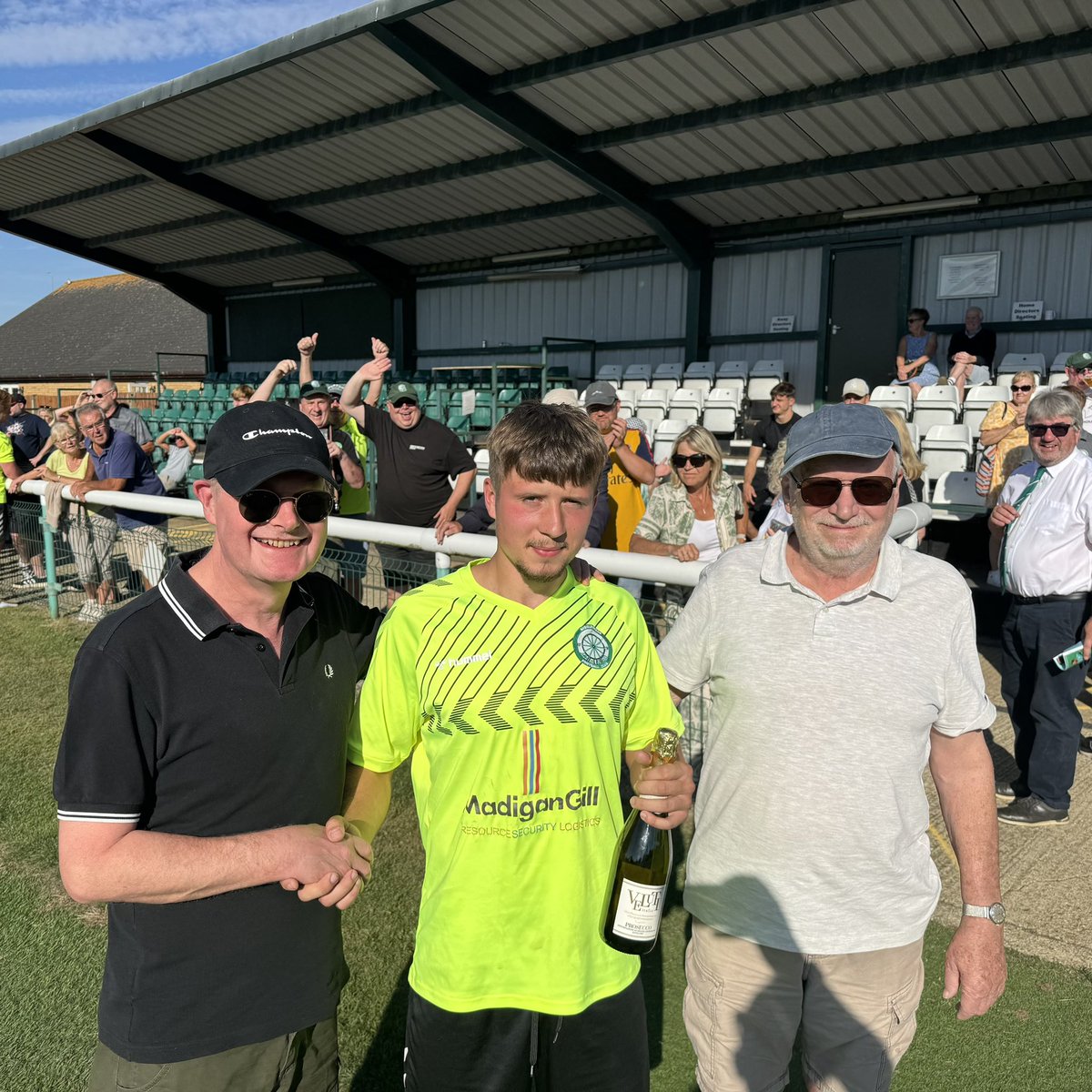 FC AWAY DAY MOM | 💚⚽️📸

Thank you to supporters Matt and Armando for choosing Monday’s FC Away Day Man of the Match.

They chose Raf Wielblad after another excellent performance from the youngster and here they are doing the honours at Full Time.

#WeAreFC #TOWNvFC