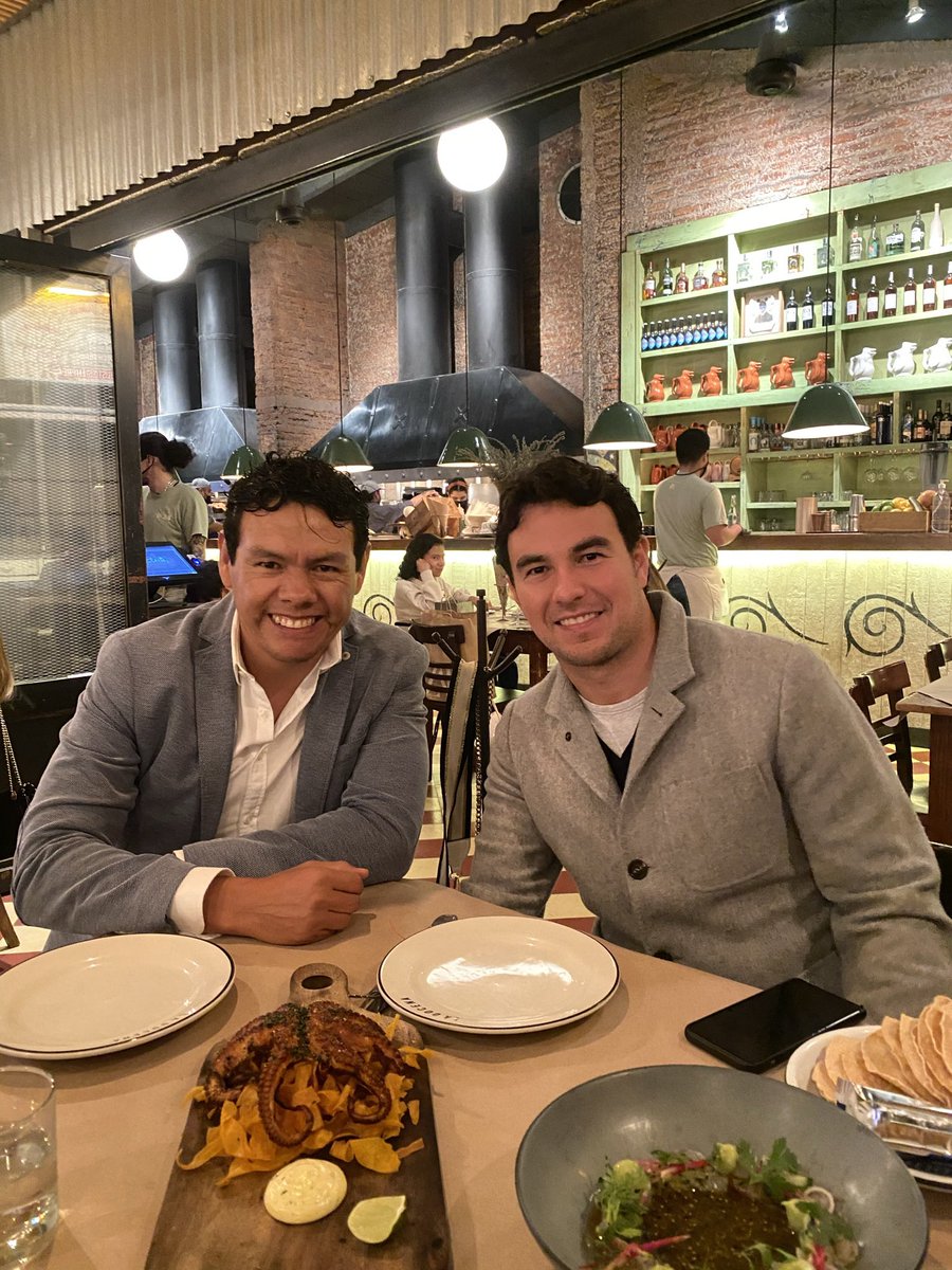 El sí que es un gran ejemplo, éxitos siempre !   <a href="/SChecoPerez/">Sergio Pérez</a>