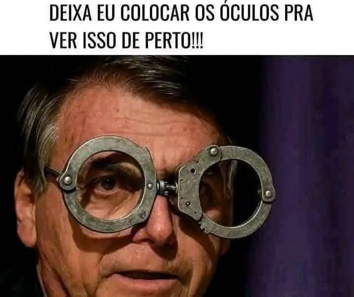 Leão de Judá (@pedraleox) on Twitter photo <a href="/lindberghfarias/">Lindbergh Farias</a> <a href="/policiafederal/">Polícia Federal</a> monitora casa de Jair Bolsonaro para evitar risco de fuga. Monitorem também as portas dos fundos, e os muros , vai que o atleta resolve pular e sair correndo 😂😂😂😂😂 <a href="/lindberghfarias/">Lindbergh Farias</a> <a href="/policiafederal/">Polícia Federal</a> monitora casa de Jair Bolsonaro para evitar risco de fuga. Monitorem também as portas dos fundos, e os muros , vai que o atleta resolve pular e sair correndo 😂😂😂😂😂