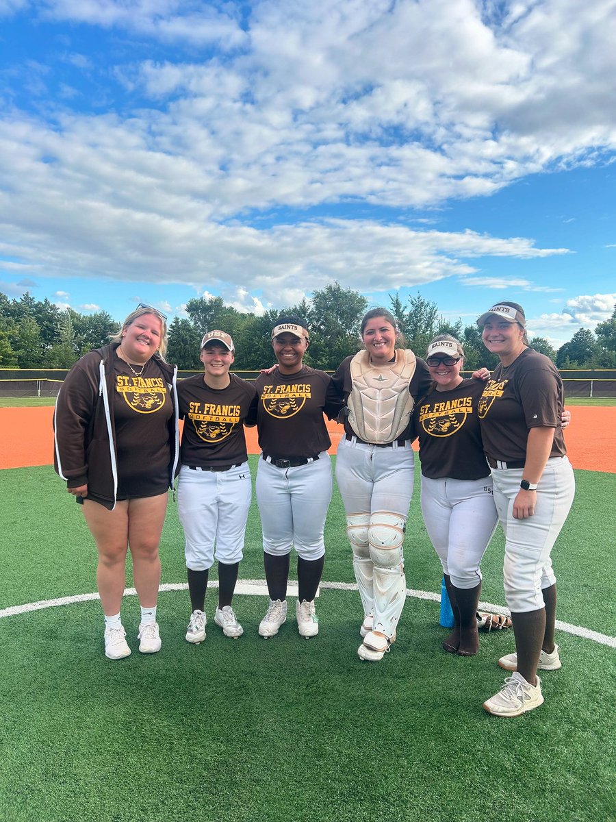 Last first practice for our seniors yesterday! Embrace this year, be present, most of all have fun…. &amp; let’s get another ring 💍🏆🐶