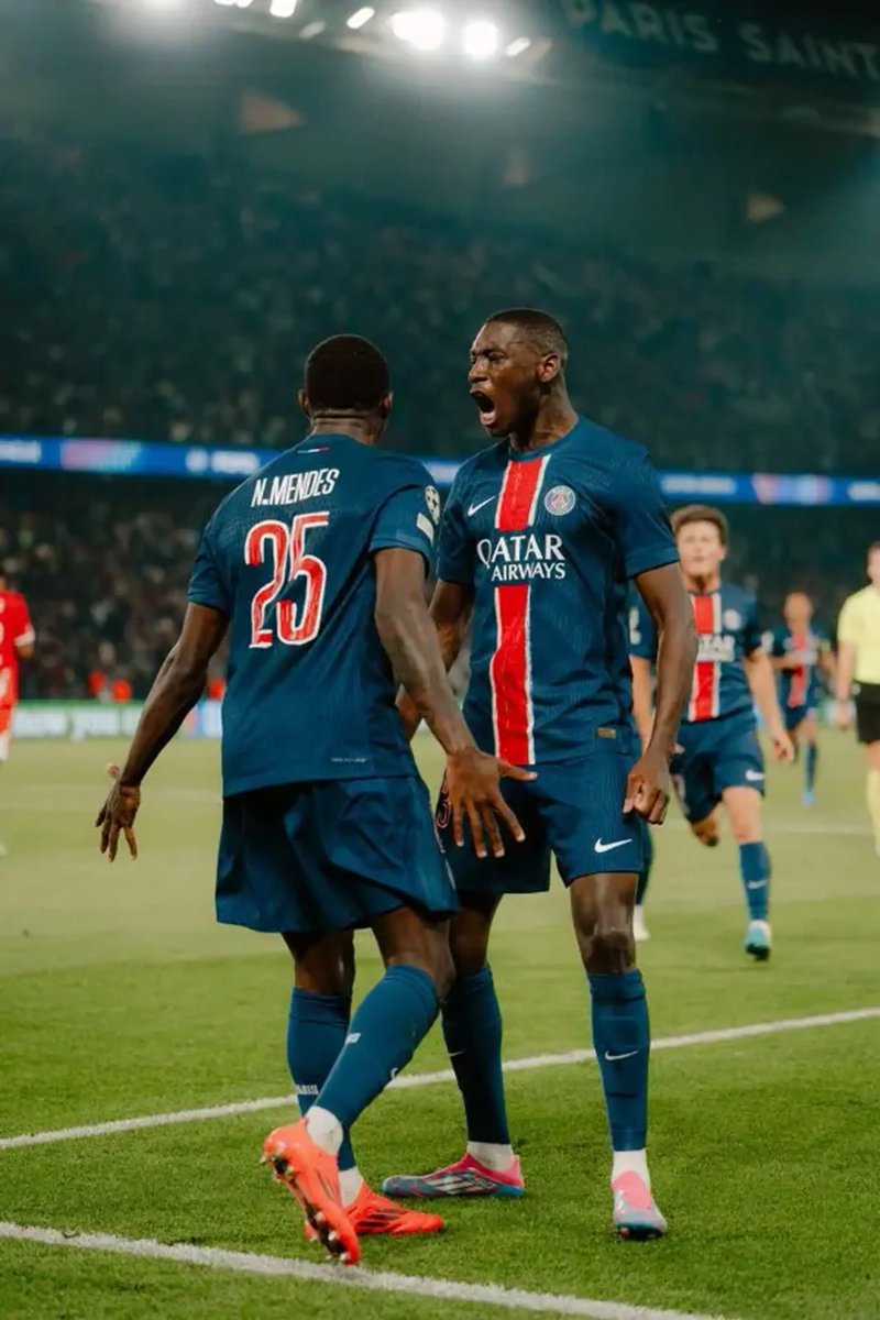 QUALIFIÉS POUR LES QUARTS 💜🤍 <a href="/Poulouse_RP/">𝐏𝐅𝐂 💜🤍</a> <a href="/PwitterLeague_/">𝐏𝐖𝐈𝐓𝐓𝐄𝐑 𝐋𝐄𝐀𝐆𝐔𝐄 🦁</a>