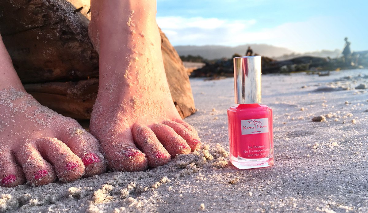 MegganAnderson's tweet image. I don&apos;t use #nailpolish most of the time, but when I do, it&apos;s always @KarmaOrganicSpa! I LOVE their #crueltyfree vegan nail products! Perfect for my #handmodeling and #handdouble bookings!💅✨

#model #modeling #handmodel #feet #beach #manicure #pedicure