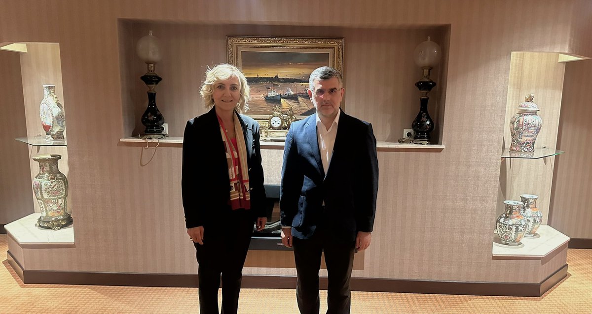 instagram.com/p/DN02O4sWti-/…