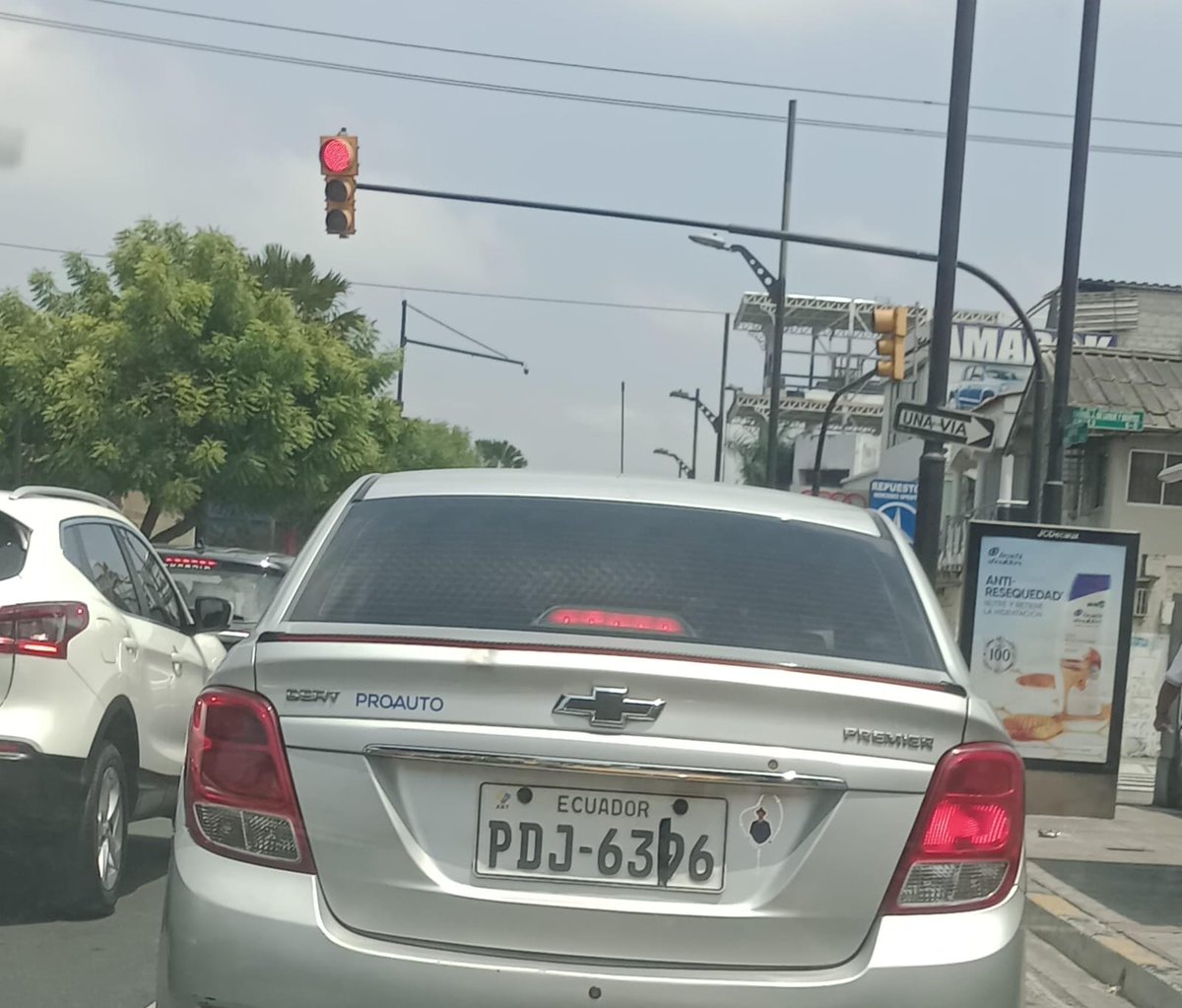 fercar1404's tweet photo. @ATM_Transito Srs. ATM por favor Hasta cuándo se permite estás irregularidades en Guayaquil muchos conductores alteran las placas para no ser sancionado y poder delinquir https://t.co/N7BmPkdXDn
