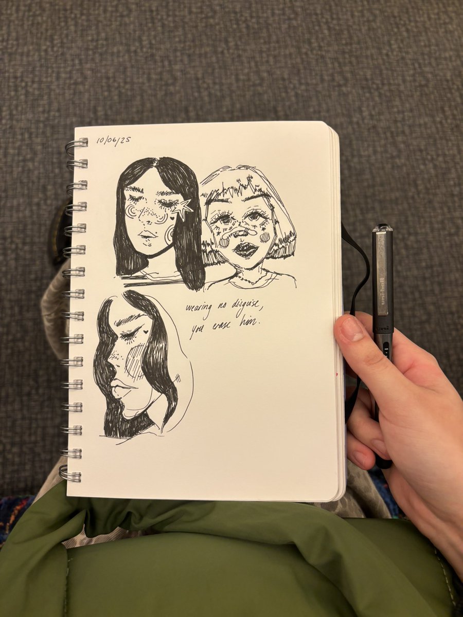 lxclfer's tweet photo. ive been trying to get back into drawing. i miss art so much.

https://t.co/tw2NMkPYIN https://t.co/Q4K38icBOY