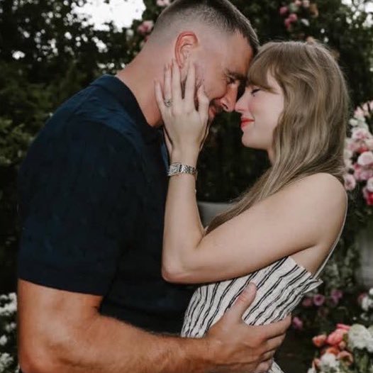 this ‘08 swiftie is experiencing unprecedented levels of swiftieism right now 😭😭😭 from listening to teenage taylor sing about falling in love and getting married one day to now watching her fall in love and get engaged!!! i’m so emotional