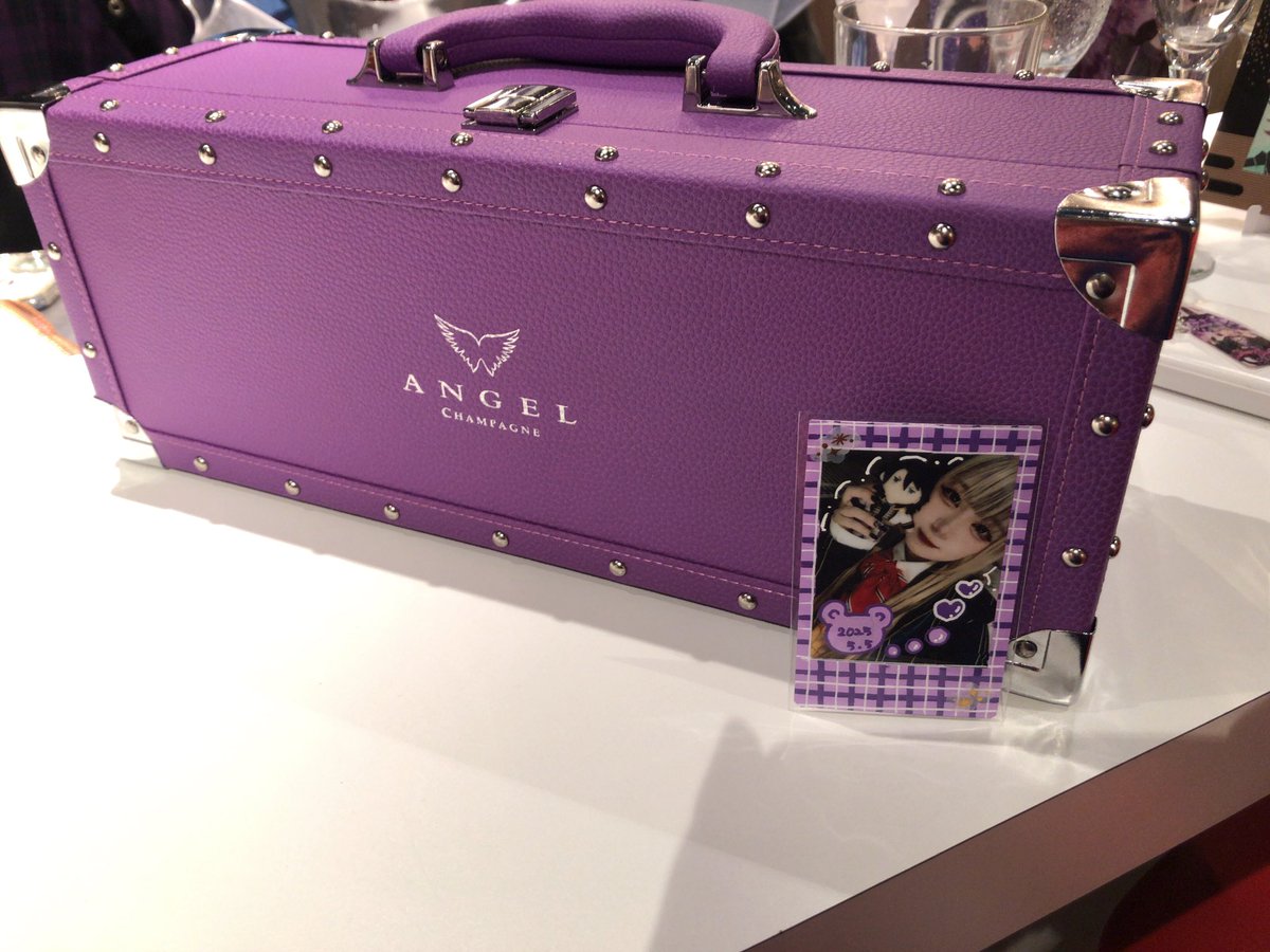 rikuto2202's tweet photo. 遂に本命降臨‼️
間違えなく誰よりも世界で一番君が輝いてるよ🥰🥰
もう今年悔いはありません
#もふる香川 
#推し活 
#コンカフェ
#アニソンバーもふる https://t.co/SXbsVHtMOa