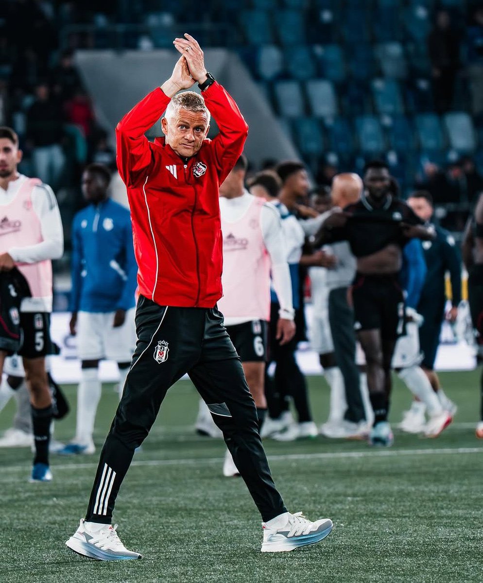 #BeşiktaşBizimHocaBizim