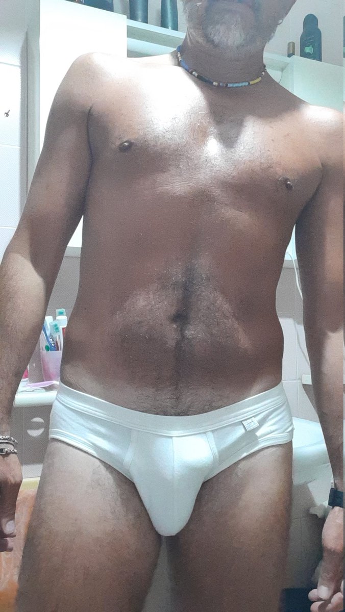 Anche questa giornata di lavoro è finita... voglio tornare in ferie 🤡🤡