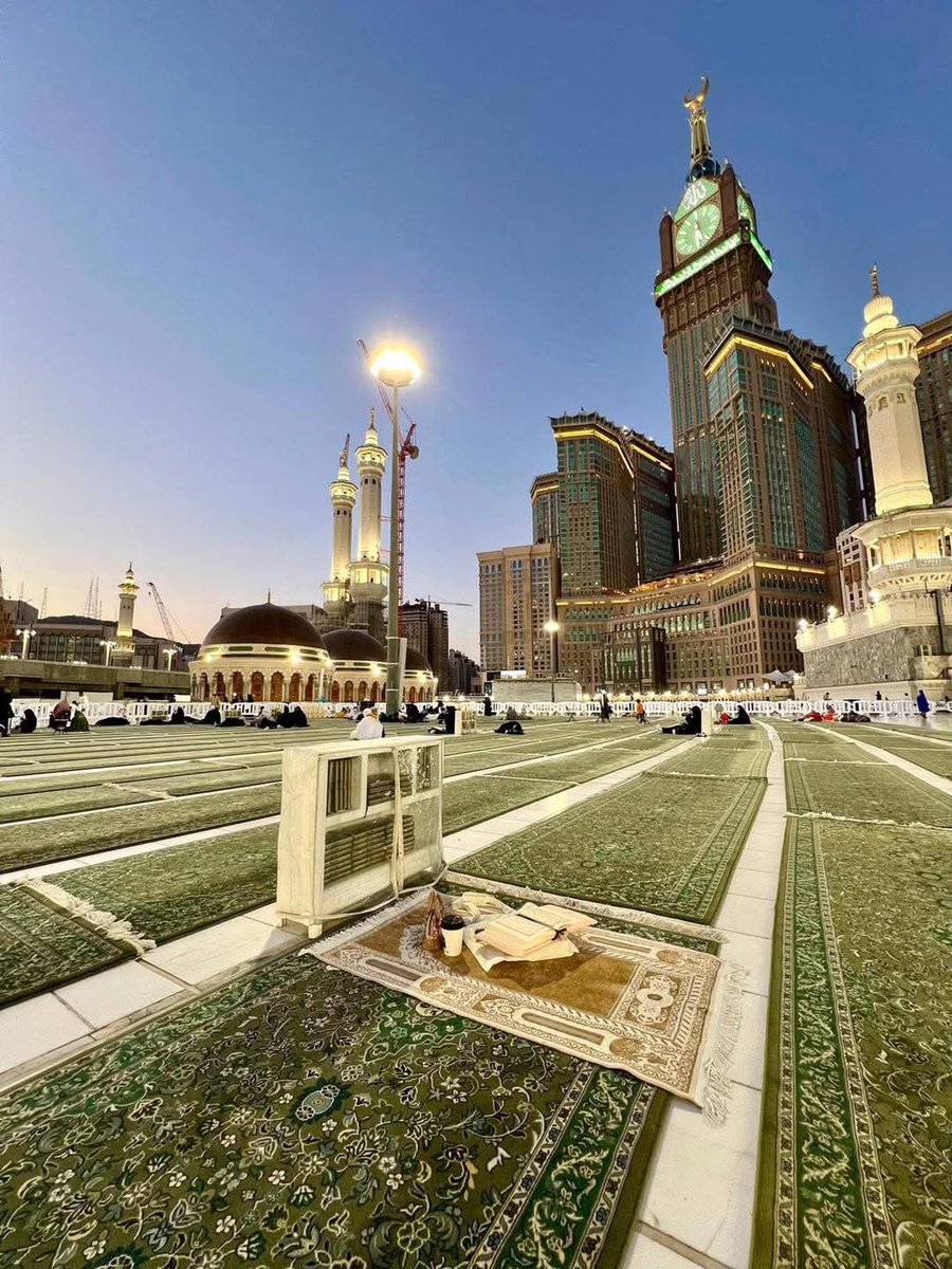 أنْعِمْ عَلَيْنَا
واكْتُبْنَا مِنَ الزُّوَّار
يَا ربَّ :)) 🤍