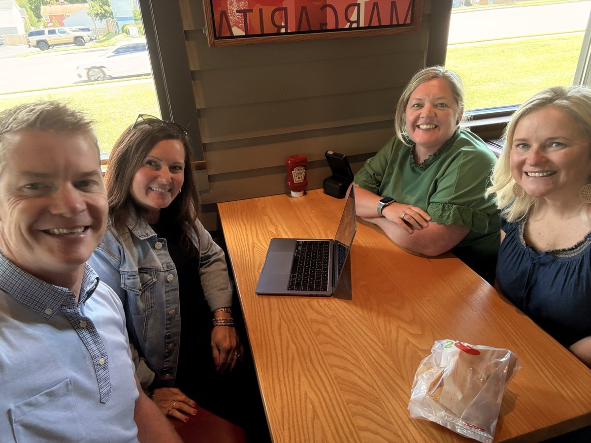 MrIceClass's tweet image. After our in-person @JCPSLeads meeting our @JCPSZone3AS PLC met to discuss topics that impact our schools. It was a great first meeting with strategies for the year!  #WeAreJCPS