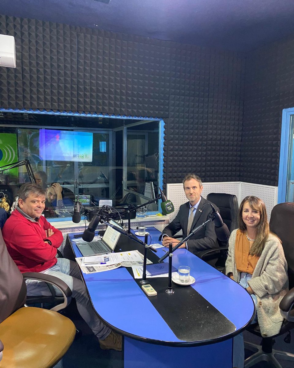 Gracias Maldonado por recibirnos!🙌

El embajador dio entrevistas en TV y radio, y una charla sobre las becas <a href="/CheveningFCDO/">Chevening Awards🇬🇧</a>.

Se reunió con el Intendente <a href="/miguelabellauy/">Miguel Abella</a>, visitó al Comodoro Echeverrito en el <a href="/YCUruguayo/">Yacht Club Uruguayo</a> y conoció la sucursal del <a href="/HBritanicouy/">Hospital Británico</a> en Punta del Este.