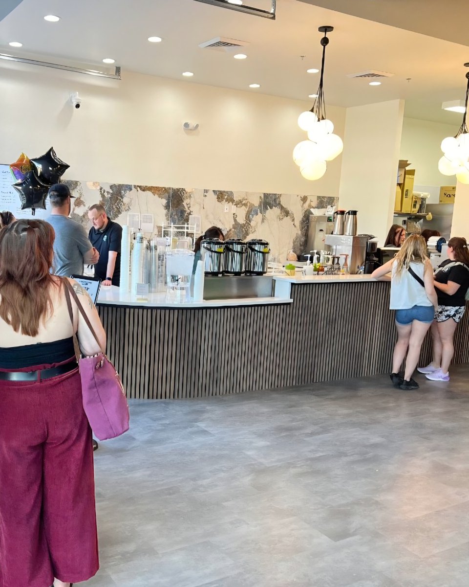 🧋Where bubble tea and high scores collide! 
In the late 1990s, PC cafes became a place for people to connect, compete, and create a community! 
Tea Won is a place for boba drinkers, coffee lovers, and PC gamers alike! 
f.mtr.cool/cserngbtdn

#IDGuide #TeaWon #Boise #Boba #PC