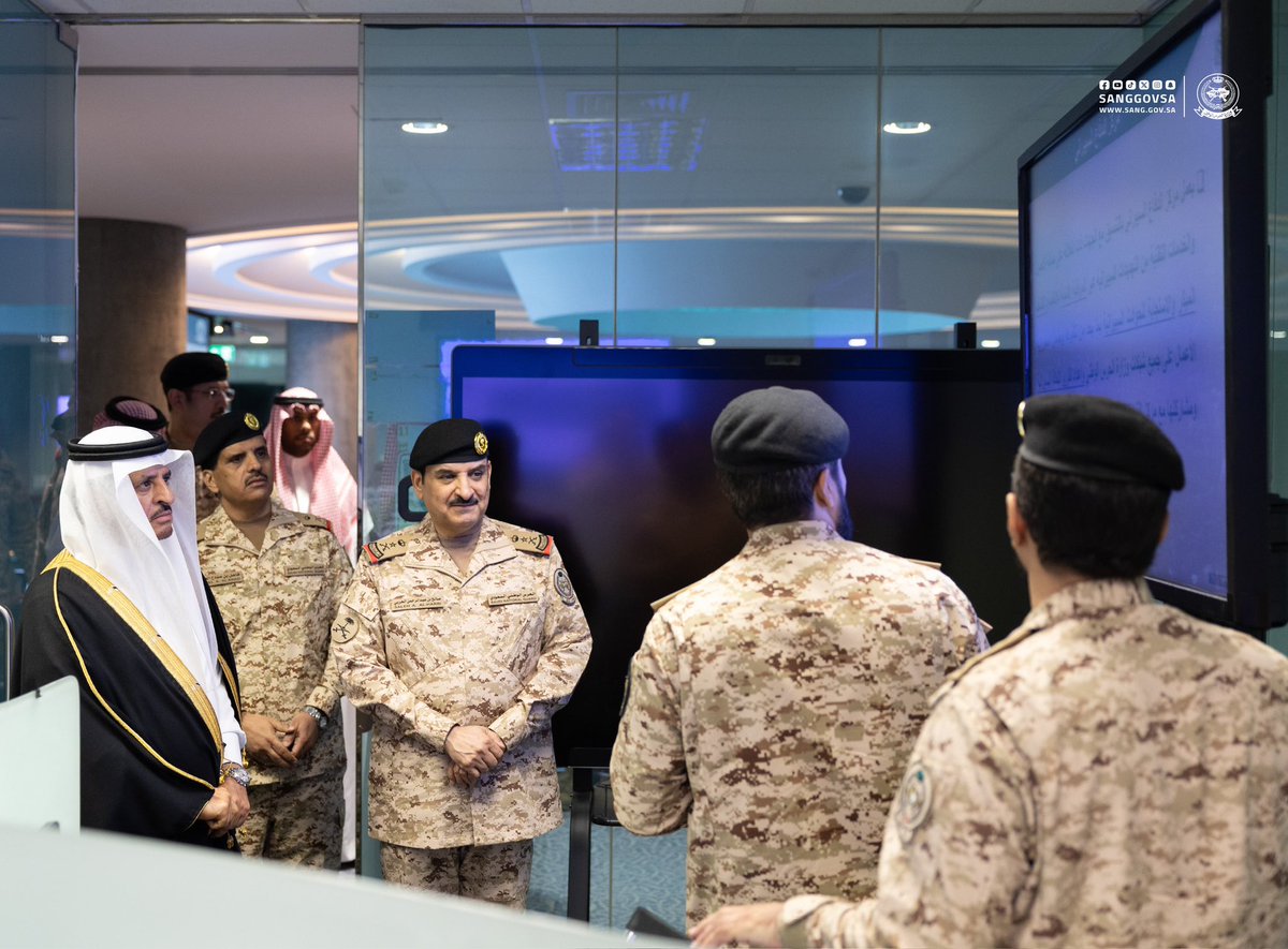معالي نائب وزير الحرس الوطني الدكتور ناصر بن عبدالعزيز الداود، يزور مركز القيادة الرئيسي بالوزارة، ويطلع على أقسامه ومكوناته، كما استمع معاليه إلى إيجاز عن مهام وواجبات المركز.

#وزارة_الحرس_الوطني