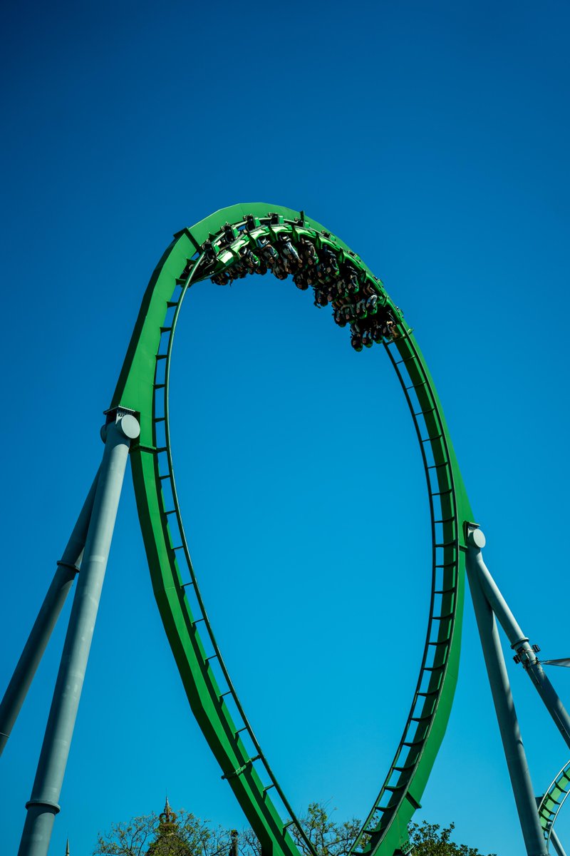 You’re spinning us around, our feet are off the ground. 🎶