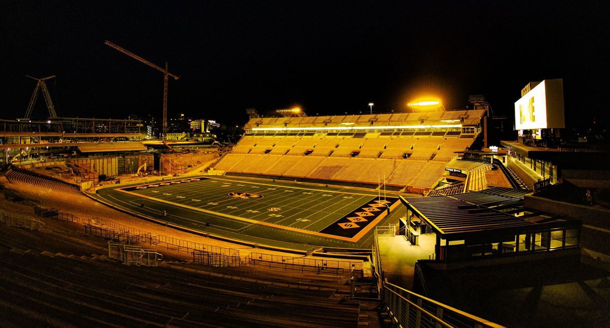 ⏳𝟮 𝗗𝗔𝗬𝗦 𝗨𝗡𝗧𝗜𝗟 𝗞𝗜𝗖𝗞𝗢𝗙𝗙 𝗜𝗡 𝗖𝗢𝗠𝗢 ⏳

A new game day experience is coming to Memorial Stadium!
- Custom LED stadium light shows
- Enhanced and increased pyro at key moments
- New pre-game camera behind the garage door showing the team preparing for runout
-