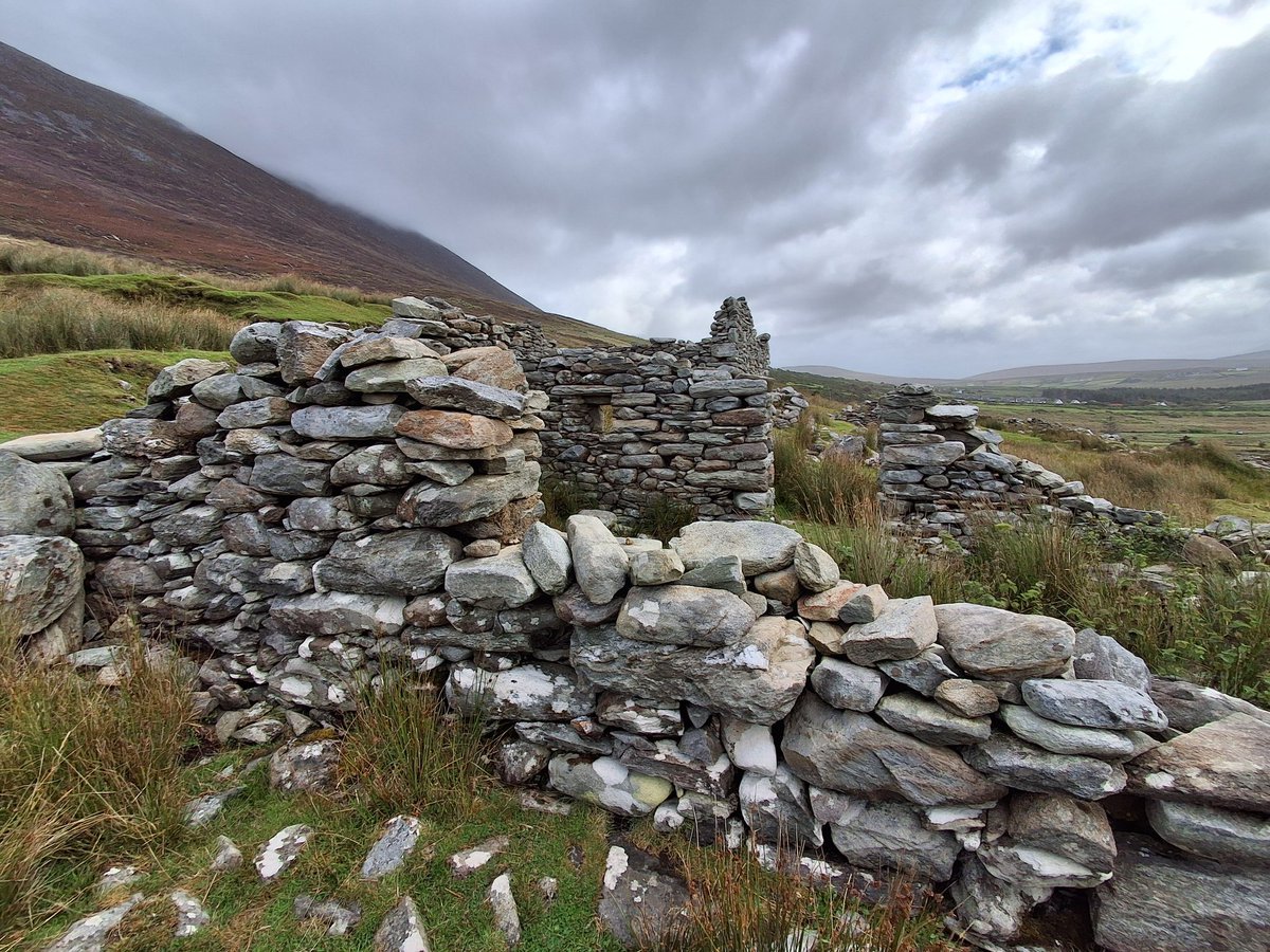 BrianGurrin's tweet image. Beautiful lazy-beds at The Deserted Village, Achill. The lazy-bed agricultural practice was anything but lazy.