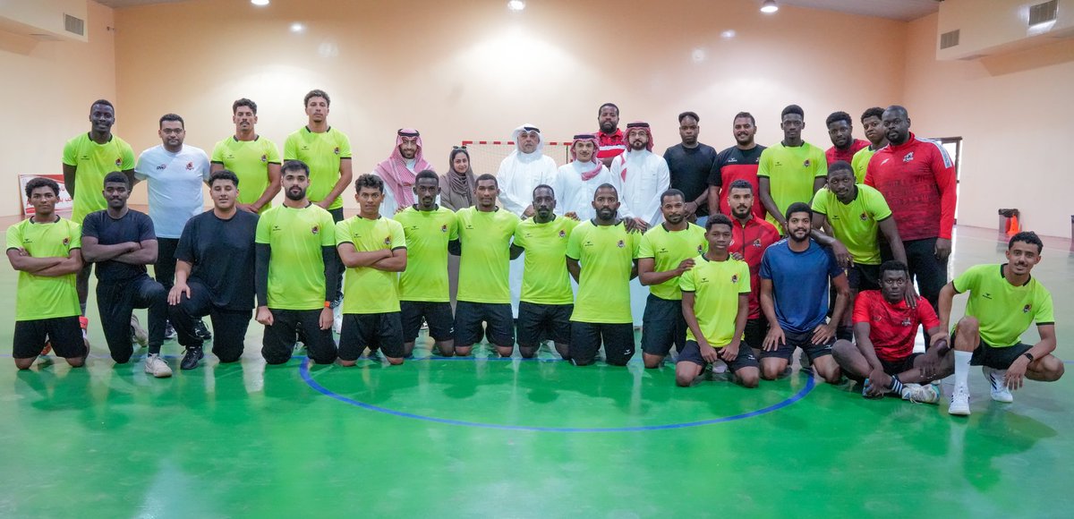 رئيس مجلس إدارة <a href="/sahfksa/">الاتحاد السعودي لكرة اليد</a> أ. حسن هلال، ونائب الرئيس أ. وليد سلطان، يزوران نادي الوحدة، ضمن خطط واستراتيجية الاتحاد لبحث سبل التعاون وتطوير اللعبة، وبهدف تعزيز التواصل وتبادل الرؤى.