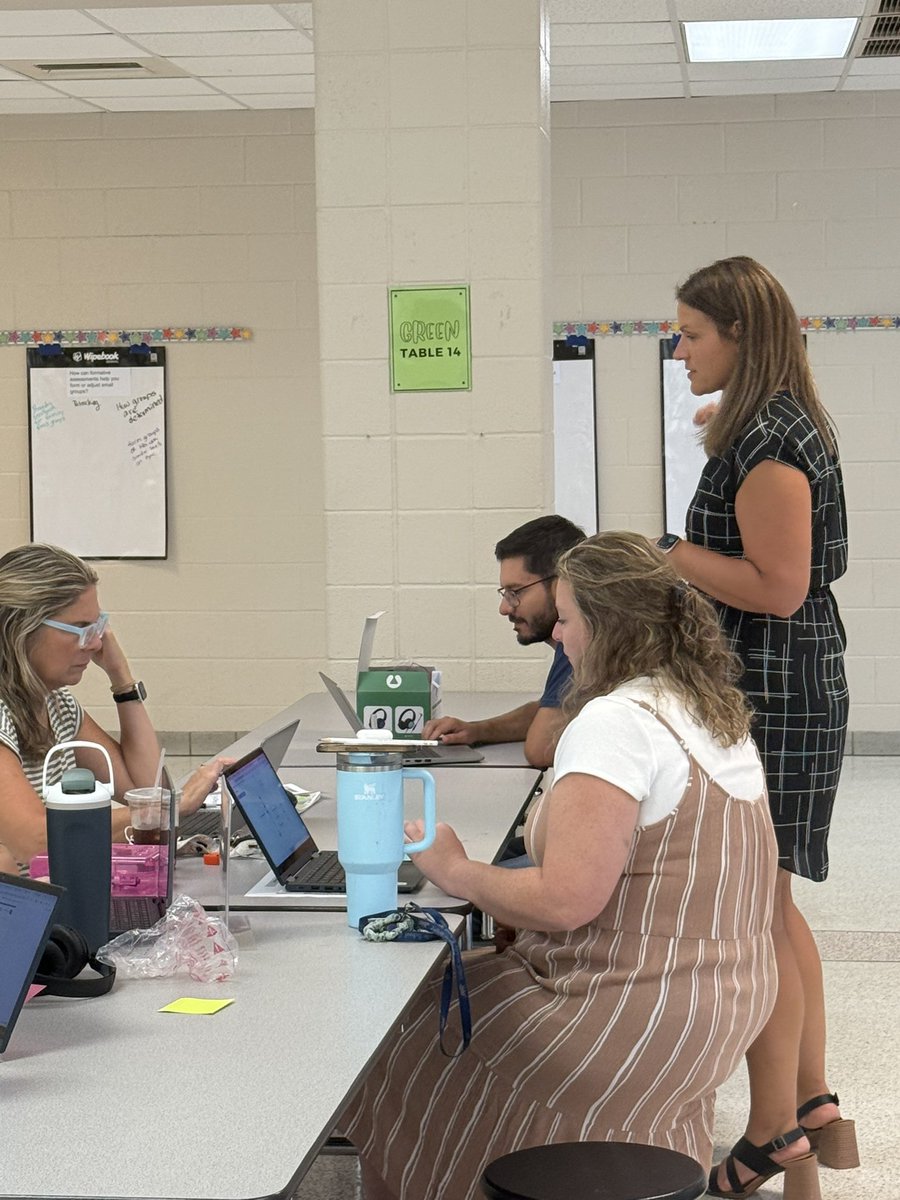 CPSProfDev's tweet image. POD Coaches partnered with JMS teachers for a hands-on PD session!
🔄 The focus: small group instruction & station rotation. Teachers experienced the rotation model by exploring:
✔️ CHAMPS
✔️ Blended Learning
✔️ Using data to drive small group instruction
#GrowWithCPSPOD