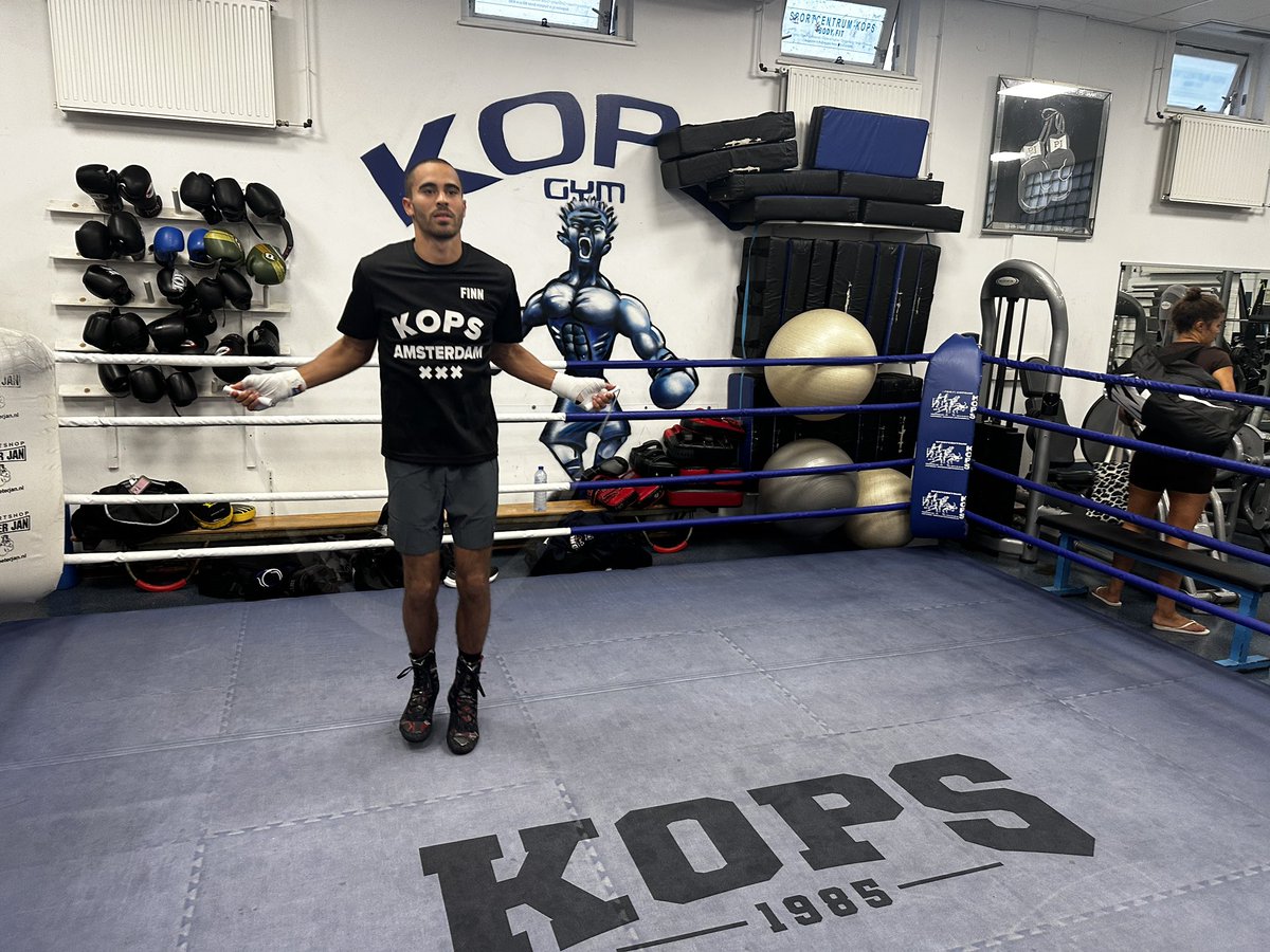 Leuk item gedraaid met Finn Bos  bij Kops in Amsterdam. De bokser gaat volgende week naar het WK boksen. Later meer <a href="/NHSport_/">NH Sport</a> 

<a href="/BertjeKops/">Bertje Kops</a>