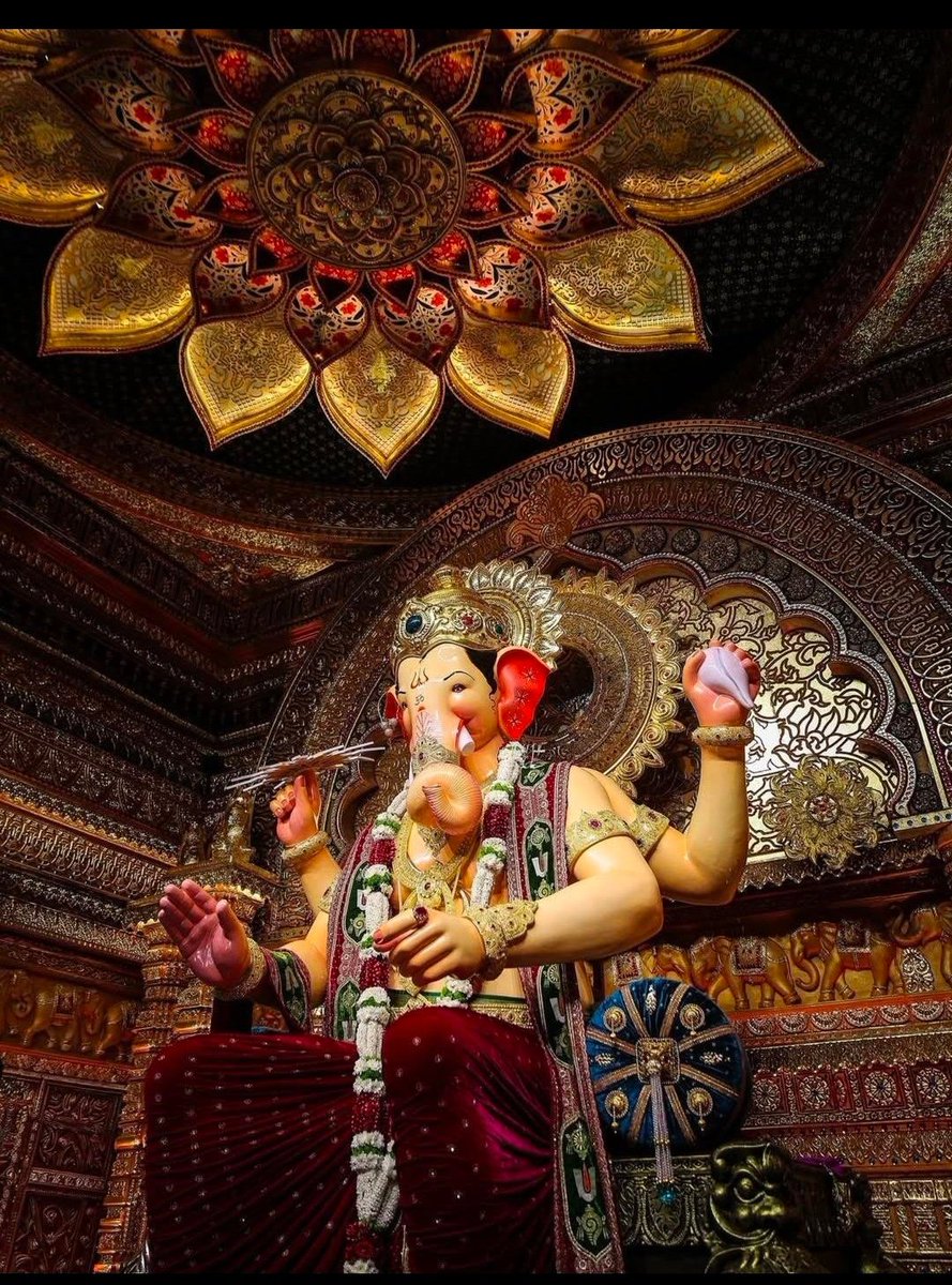 #HappyVinayakaChavithi
"गणपति बप्पा"
#GanpatiBappaMorya
"Happy Ganesh Chaturthi"
मंगलमूर्ति गणपति बप्पा आए,
सारे जग में खुशियों के दीप जलाए।
जहाँ गूँजे 'गणपति बप्पा मोरया',
वहाँ दुःख और संकट कभी न आए।

श्री गणेशाय नम:🙏

#GaneshChaturthi 
#गणेश_चतुर्थी