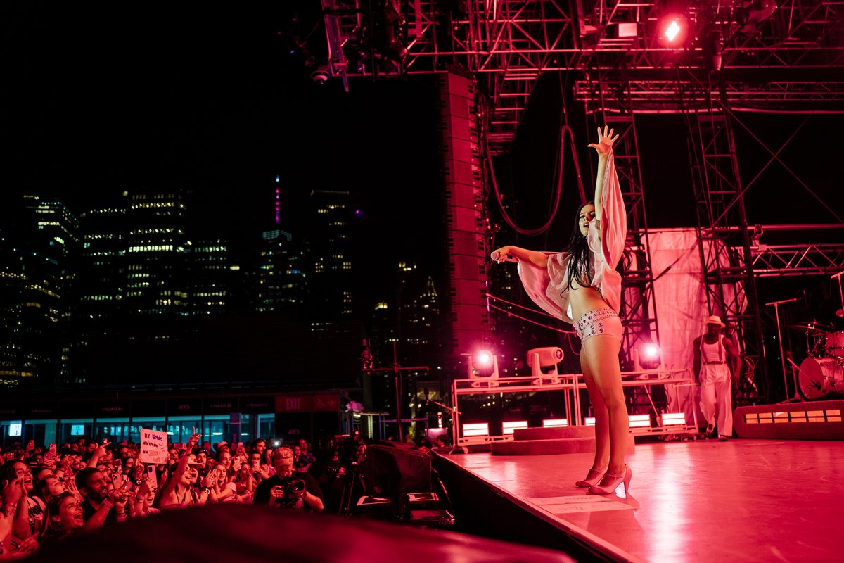 The Rooftop at Pier 17 tweet media