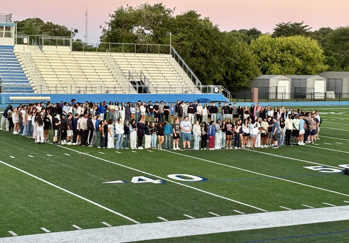 Senior Sunrise! psqr.io/asMEfGPhlH via <a href="/ParentSquare/">ParentSquare</a>