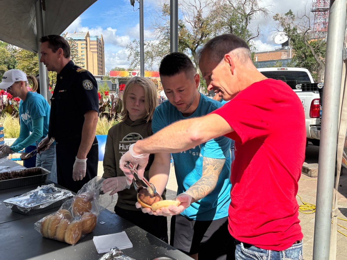 Earnscliffe Strategies (@earnscliffecda) on Twitter photo The outpouring of community pride was on full display at I Love Regina Day this past Saturday.
Families from across <a href="/CityofRegina/">City of Regina</a>, including Earnscliffe's <a href="/httphudy/">Tyler Hudy</a> and Dale, descended on downtown Regina for a day full of celebrating the community where they live and work. The outpouring of community pride was on full display at I Love Regina Day this past Saturday.
Families from across <a href="/CityofRegina/">City of Regina</a>, including Earnscliffe's <a href="/httphudy/">Tyler Hudy</a> and Dale, descended on downtown Regina for a day full of celebrating the community where they live and work.