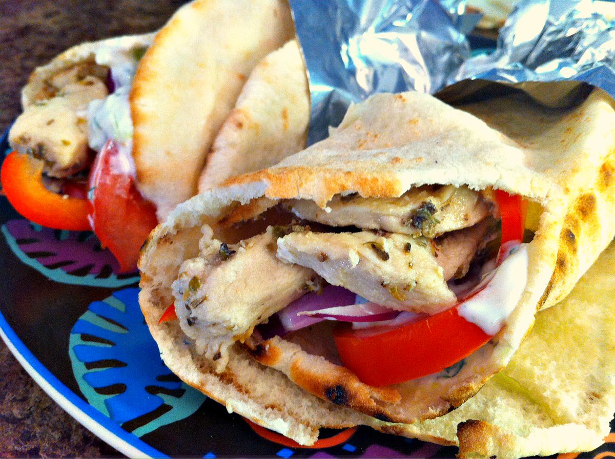 clubfoody1's tweet photo. Today is National #GyroDay
Chicken Gyros... a tasty hand-held 🐓🌯
#YouTube 📽️: https://t.co/Xkhlq7ExGl
RECIPE ➡️: https://t.co/7u5AGiNk6L

@EventGuideToday @DiningGuide2Day #RecipeOfTheDay