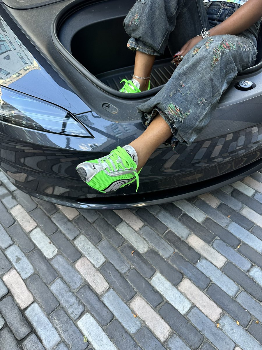 m1ssj3's tweet image. Can’t blend in if I tried #LastFirstDay