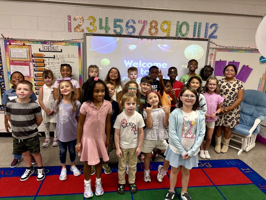 Check out the first day adventures in Ms. Bean's pod! Way to go second graders. #Belonggrowsucceed #AA