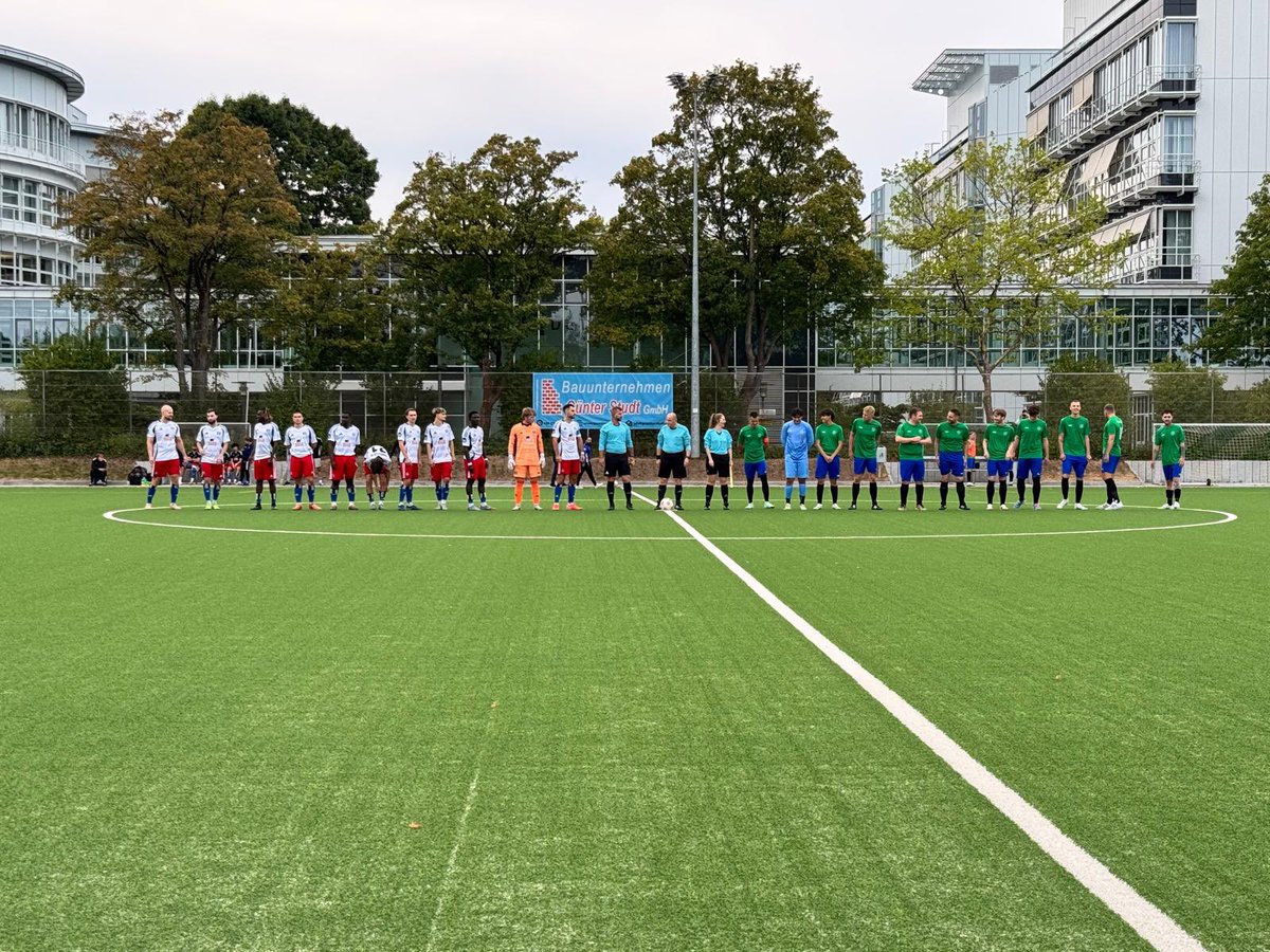 rollenderhsvfan's tweet photo. Holsten-Pokal 2. Runde: SC Urania II gegen Hamburger SV III (0:9)
#Fussball #fussballspiel #fotos #bilder #groundhopper #groundhopperapp #futbology #rautenfranz #rollenderhsvfan #holstenpokal #hsv #hsviii #hsv3 #hamburgersv #hsvev #scurania2 #schützenhof #hamburg #dienstag https://t.co/ceHTgr3DCp