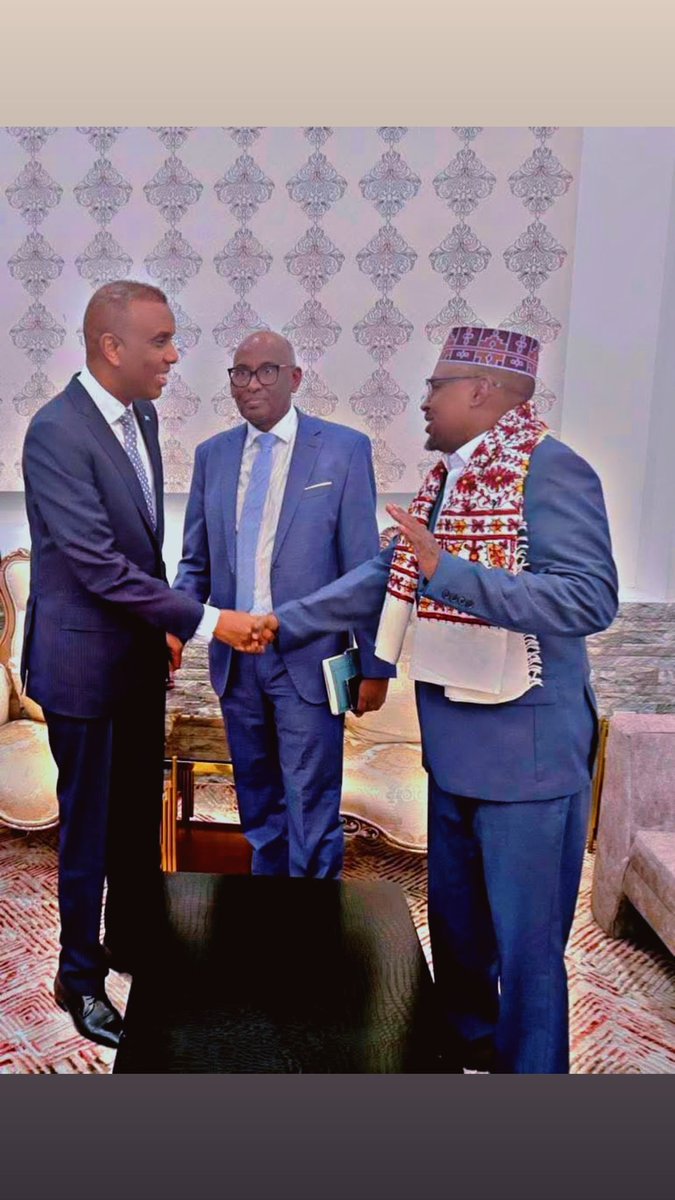 Ehelsan Saleban (@ehelsan_saleban) on Twitter photo A meeting was held between the Prime Minister of Somalia and Ayatullahi Sultan Wabar, where they discussed issues of national unity, regional stability, and the role of traditional leadership in strengthening the Federal Government of Somalia. 🇸🇴🇬🇹 <a href="/HamzaAbdiBarre/">Hamza Abdi Barre</a> A meeting was held between the Prime Minister of Somalia and Ayatullahi Sultan Wabar, where they discussed issues of national unity, regional stability, and the role of traditional leadership in strengthening the Federal Government of Somalia. 🇸🇴🇬🇹 <a href="/HamzaAbdiBarre/">Hamza Abdi Barre</a>
