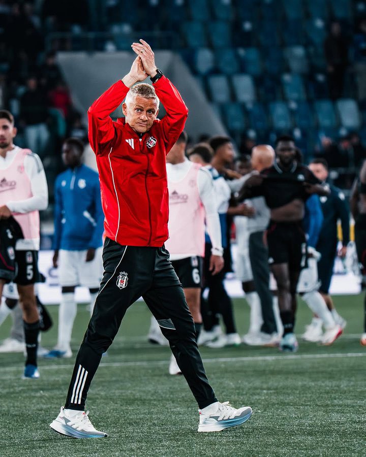 Hocamın yanındayım #BeşiktaşbizimHocabizim