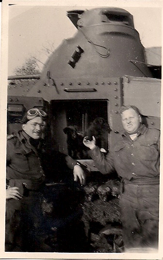 Today is #NationalDogDay! Here are some photos from the Second World War of Hussars with their dogs!
The Museum will be open for Doors Open #ldnont on September 20th and 21st, dogs are welcome!