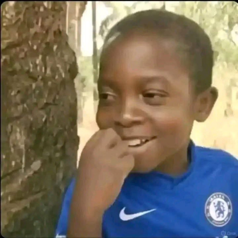 Vellos Media 💡 (@vellosmedia) on Twitter photo Una collect gig for transport company but na fuel price and data prices una post pass 😂😂
Efulefu geng Una collect gig for transport company but na fuel price and data prices una post pass 😂😂
Efulefu geng