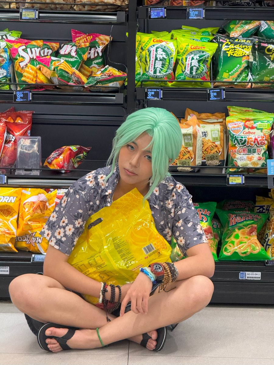 谋善 (@linxuan193) on Twitter photo I wanted to catch the tail end of summer at the beach, but it rained all week in my city. Ended up going to the supermarket for snacks instead.
#OLBA #OurLifeBeginningsAndAlways
#CoveHolden I wanted to catch the tail end of summer at the beach, but it rained all week in my city. Ended up going to the supermarket for snacks instead.
#OLBA #OurLifeBeginningsAndAlways
#CoveHolden