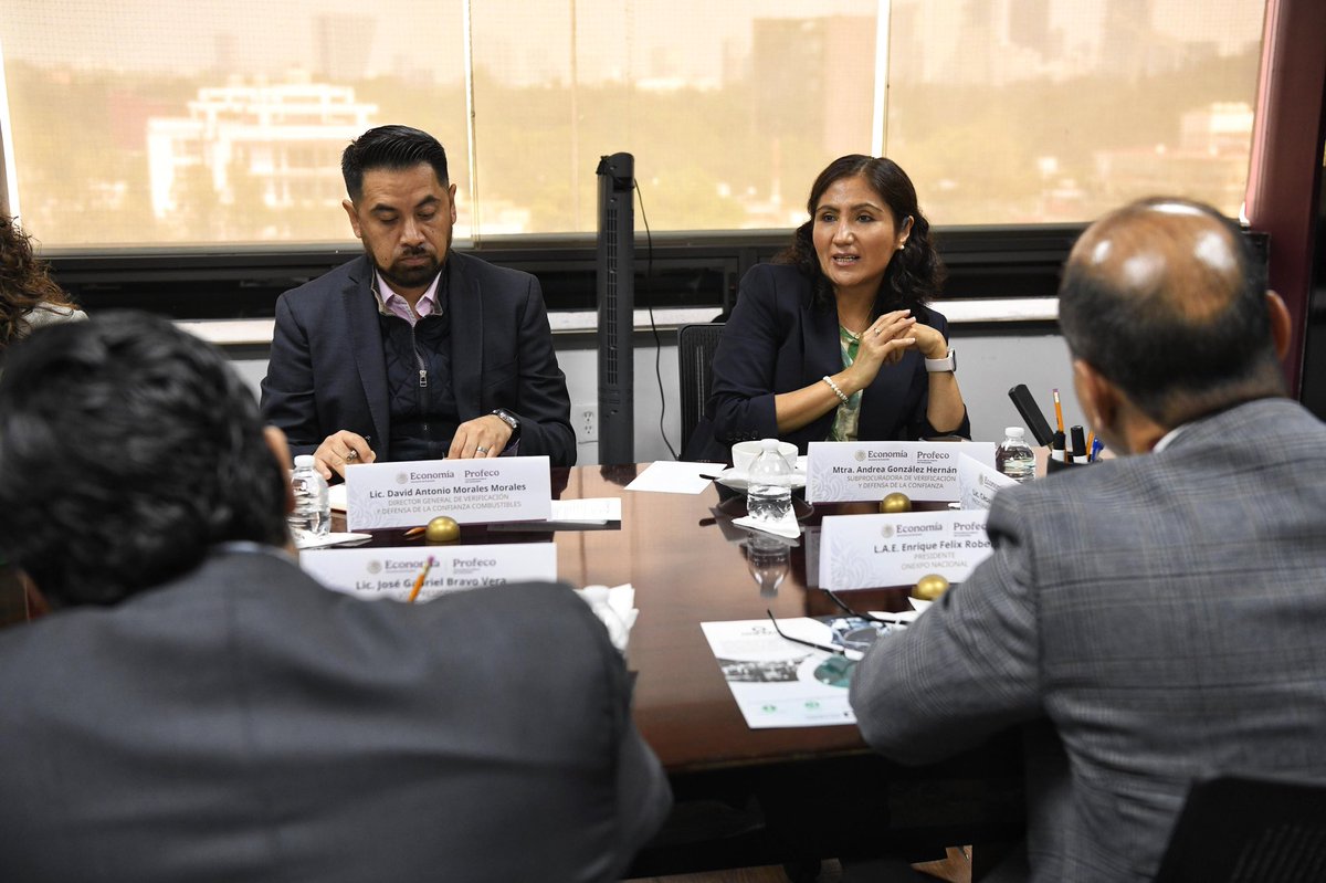 Tuvimos una reunión con la nueva mesa directiva de <a href="/OnexpoNacional/">Onexpo Nacional</a>, presidida por <a href="/enriqufelix/">ENRIQUE FELIX ROBELO</a>. 
La coordinación con todos los sectores es muy importante en beneficio de las personas consumidoras.